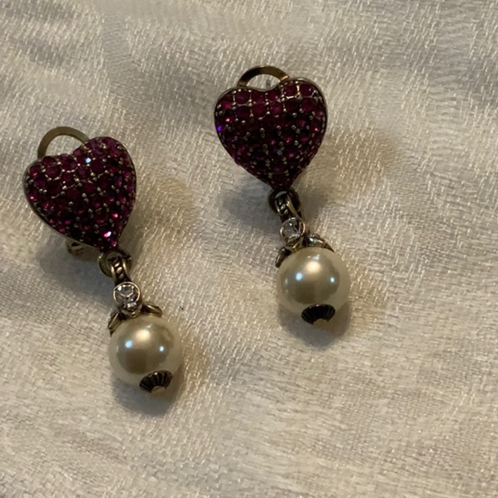 Heidi daus heart and pearl earrings - Picture 3 of 6